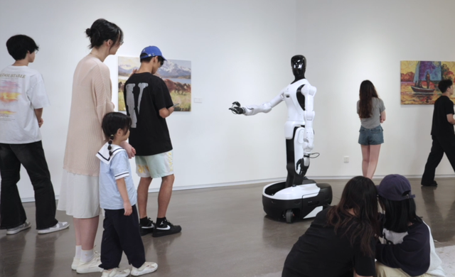 早报｜奥特曼谈成人内容争议：我们不是世界道德警察/OPPO发布国内首款eSIM手机/卢伟冰称K90不排斥和小米直接竞争