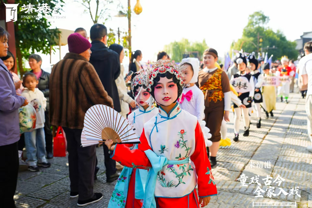 在千年古镇靖港，走着逛着入戏了