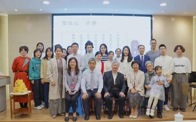 周六冲栖霞山！赏红叶+听昆曲，秋日浪漫加倍~