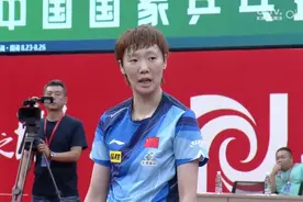 国乒热身赛女团决赛第一盘 王曼昱2比3陈幸同图片
