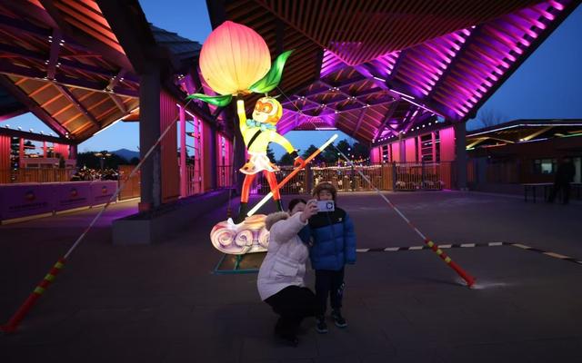 北京世园“天宫灯会”正式开幕，持续至3月8日