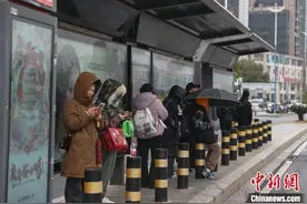中国长江中游三省气温断崖式下降 赣湘鄂启动应急响应图片