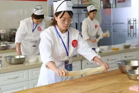 山东省“技能兴鲁”职业技能大赛—2024年山东省餐饮行业技能竞赛总决赛举办图片