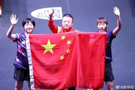 王曼昱/蒯曼夺得多哈世乒赛女双冠军，国乒4金收官！图片