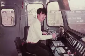 镜头里的黑龙江·沧桑巨变｜老火车司机见证中国铁路事业发展图片