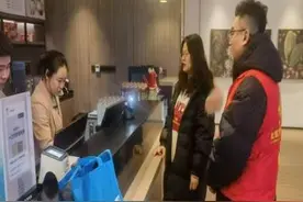 哈尔滨市香坊区大庆路街道城市侧志愿服务温暖旅客归途图片