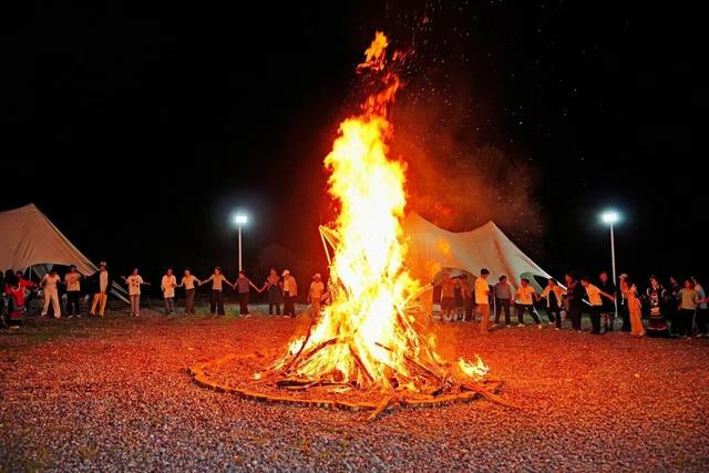 川观暑期宠粉计划丨速到螺髻山“火把派对”体验17℃夏天，拍“锦绣天府”视频赢62万元奖金