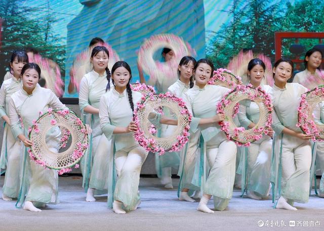 “沂蒙精神沂蒙游·岱崮地貌夏之清凉颂”红色研学游在蒙阴举办