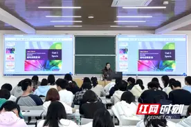 以体育为主题 湖南信息学院开展了一场别开生面的英语课图片