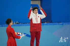 林孝埈夺冠后痛哭！两次召回重赛期间，他和朴知元交流了什么图片