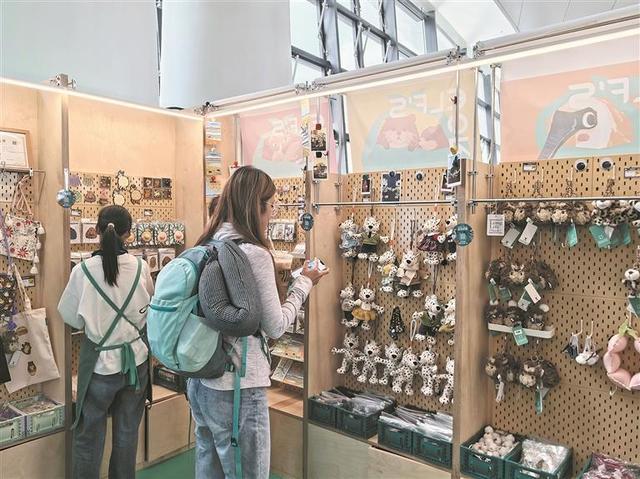 文旅为笔绘就融合画卷 航空为翼赋能经济腾飞