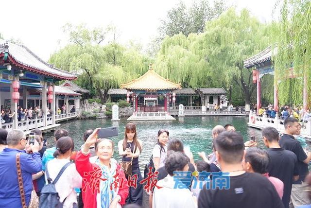 一年四季 泉在济南丨秋雨润泉！济南“泉水游”持续在线