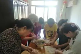 实录｜买菜、买药、做饭、陪诊……独居老人的生活靠谁来照顾？图片