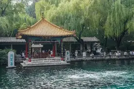 泉水老街、护城河畔、南山泉源，官方推荐10条济南特色游泉线路图片