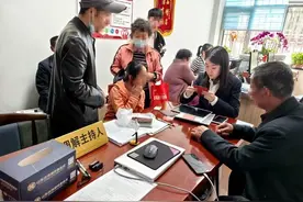 “无声”调解暖人心 城阳法院高效调解聋哑人离婚纠纷图片