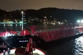一油轮出现故障 土耳其博斯普鲁斯海峡双向交通暂停图片