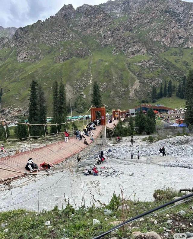 提醒：网红打卡地频现险情，“诗与远方”更需安全护航