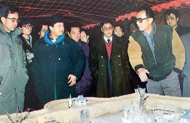 【1993-2025】生日快乐丨镇北堡西部影城:今天我32岁,我用无悔的青春书写着这片土地!