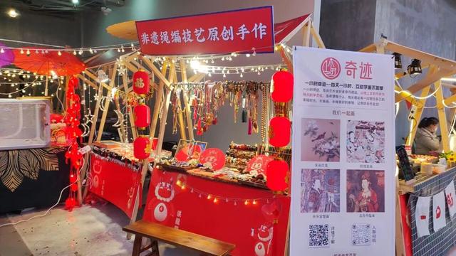 随时开摆，收入过万，这种抠搜旅游有多爽