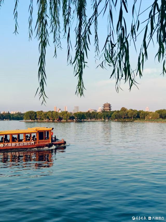 明湖美景