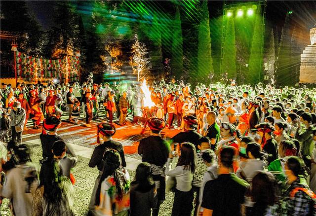 观鸥、民俗、艺术、美食  云南民族村开启暖冬趣味之旅