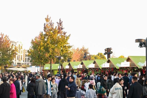 比斯特湖畔暖冬市集启幕，暖意集结解锁冬日惊喜旅程