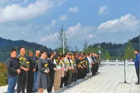 千里奔赴的重逢与怀念图片