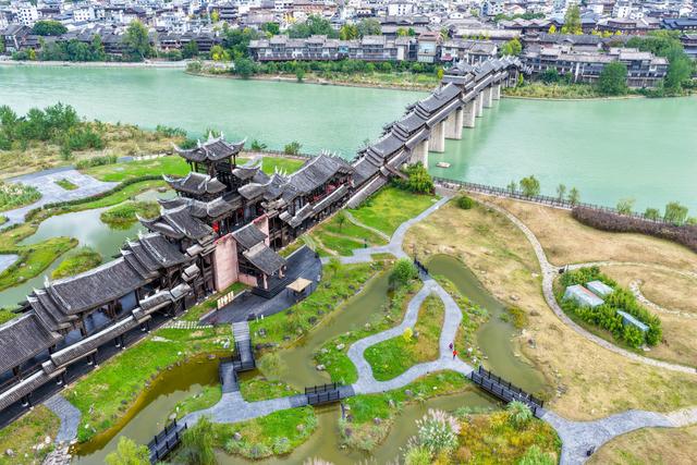 重庆黔江濯水：千年古镇焕新生