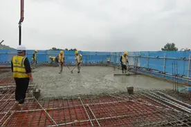 渝昆高铁昭通东站首个单体工程封顶图片