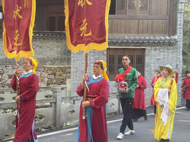 文化中国行｜千年古村的锣声里，藏着一脉武风