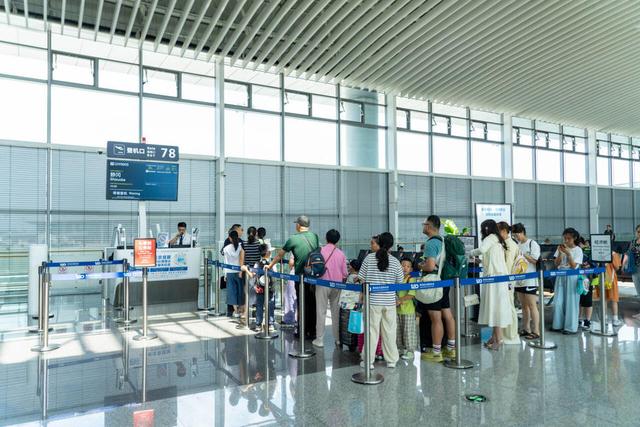 国际地区旅客量提前50天破200万！青岛机场4年迈上新台阶