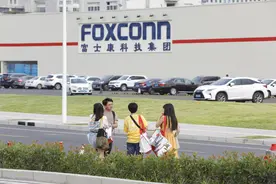 富士康投资郑州，寻找手机之外的收入来源图片
