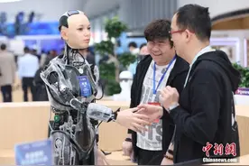 AI上班赚钱，不远了？图片