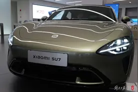 小米SU7高速碰撞燃爆事件发酵，“将立即停售相关车辆并无条件召回”？小米辟谣图片