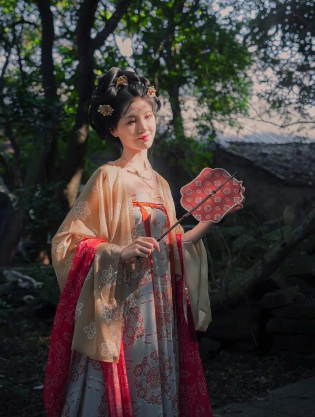 就在防城港！不容错过的踏浪观潮、观赏参天古树一个好去处