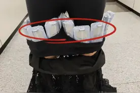 女子怀抱小孩腰部大腿藏46套美容针欲入境！在深圳被拦截图片