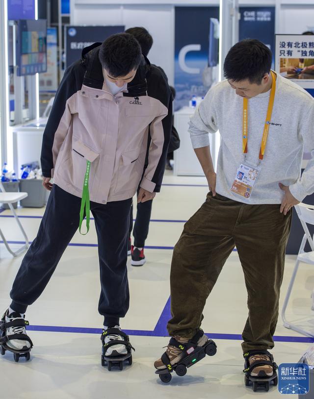 第八届进博会 | 在创新孵化专区感受科创脉动