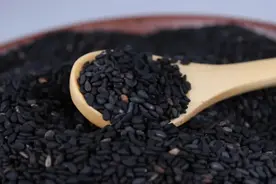 【食养课堂】黑芝麻的好处不只是乌发，还有出人意料的功效！图片