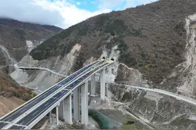 九绵高速厄哩寨隧道贯通 全线通车后成都至九寨沟开车4小时可达图片
