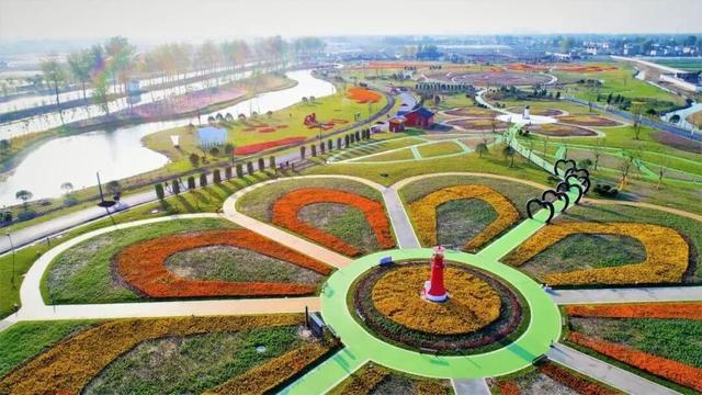 秋光正好，栖霞来邀