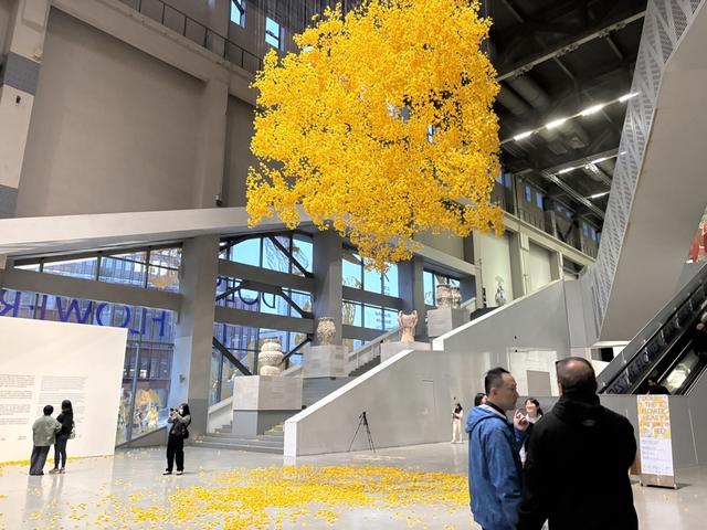 PSA变身“花园”？第十五届上海双年展开幕，超250件作品亮相