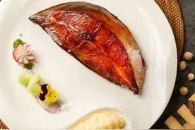 西坡：烟熏鲳鱼图片