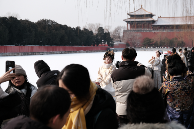 周末，他们涌向故宫，只为一件事