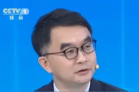 护腰靠垫有用吗？专家：可减轻腰部肌肉、椎间盘及关节的承受压力图片