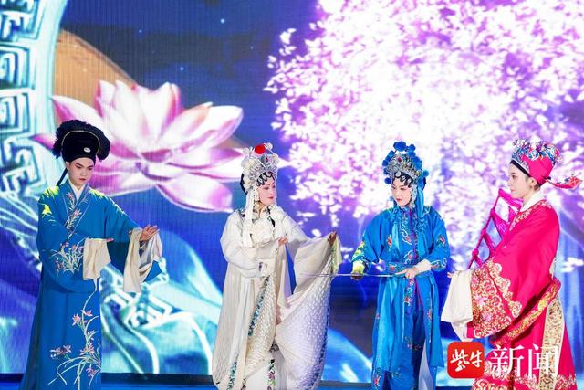 重庆、武汉、拉萨、无锡再聚首……“春晚四美”倡议共建“世界级长江文化旅游带”