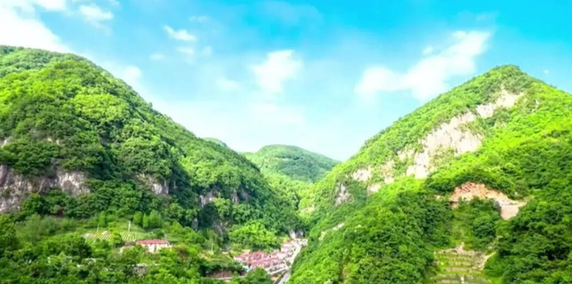 保康尧治河：昔日挖山开矿 今朝保绿生金