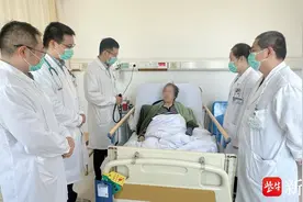 无需开胸也能换瓣，8旬老人重启罢工心脏“阀门”图片