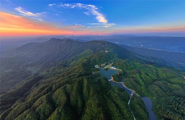 致张家界：“峰”云际会，荣辱与共