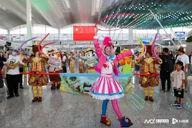 暑运白云机场“无陪儿童”出行创新高！“单飞”乘机专属指南图片