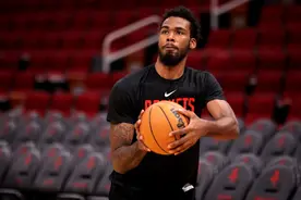 伊森妈妈社媒回应克莱：伊森能在勇士打首发 而且领跑多项数据图片